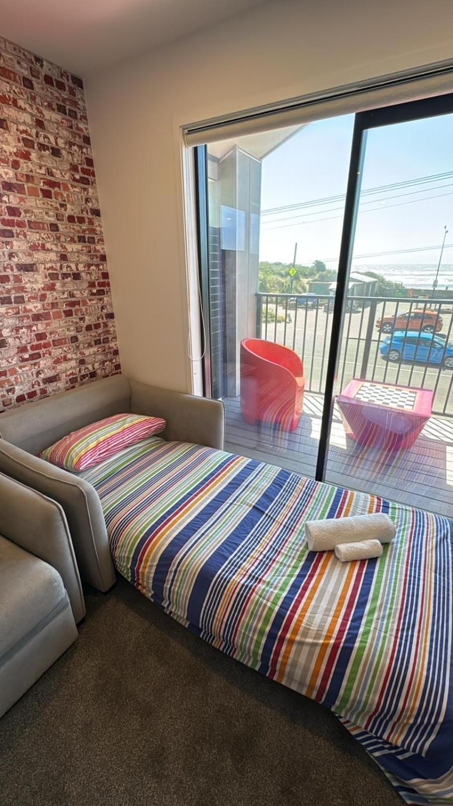 Okioki - Seaside Escape Apartamento Christchurch Exterior foto